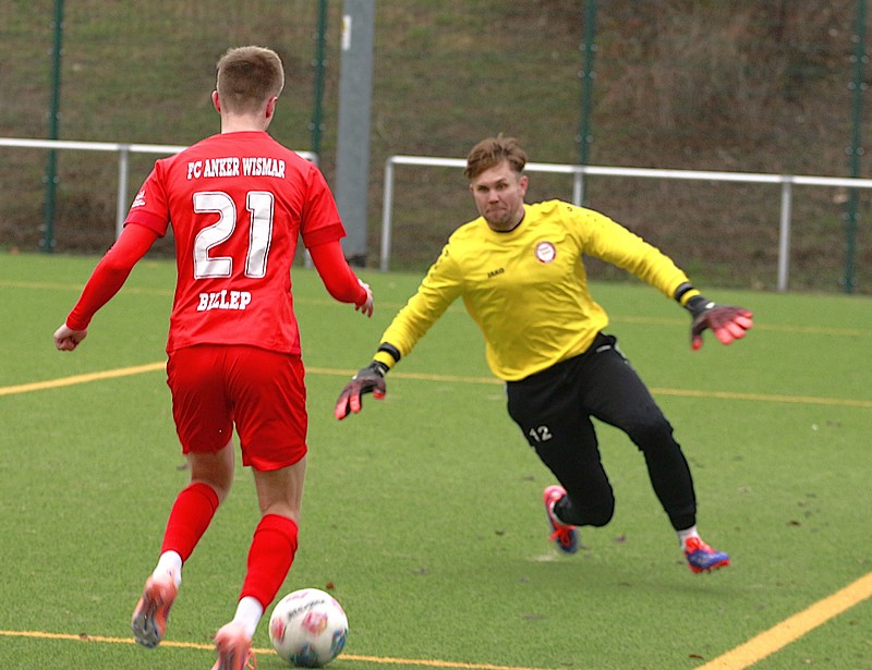 Luis Billep bereitet das Ehrentor vor